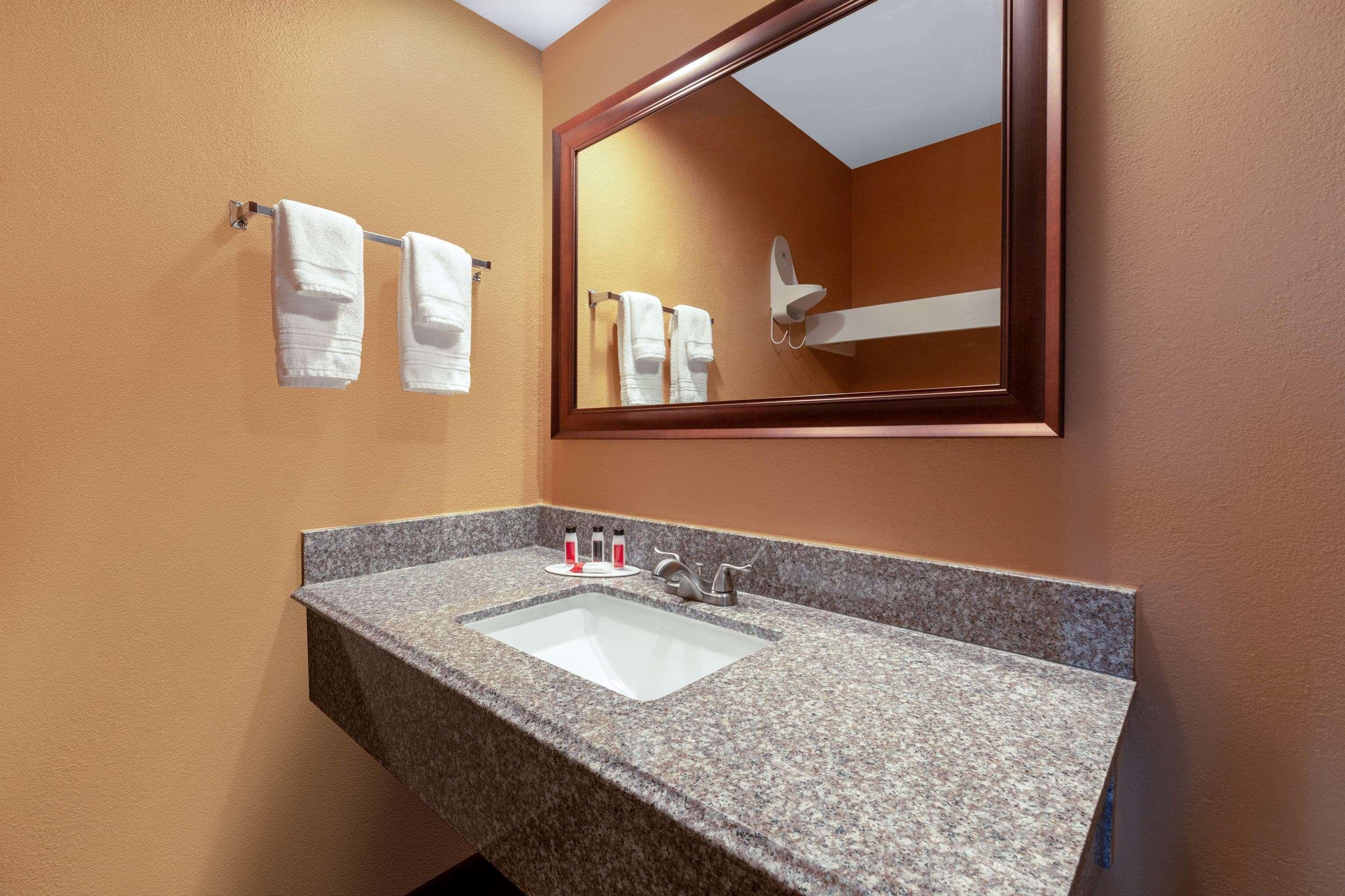 Rosewood Inn & Suites ローズバーグ エクステリア 写真