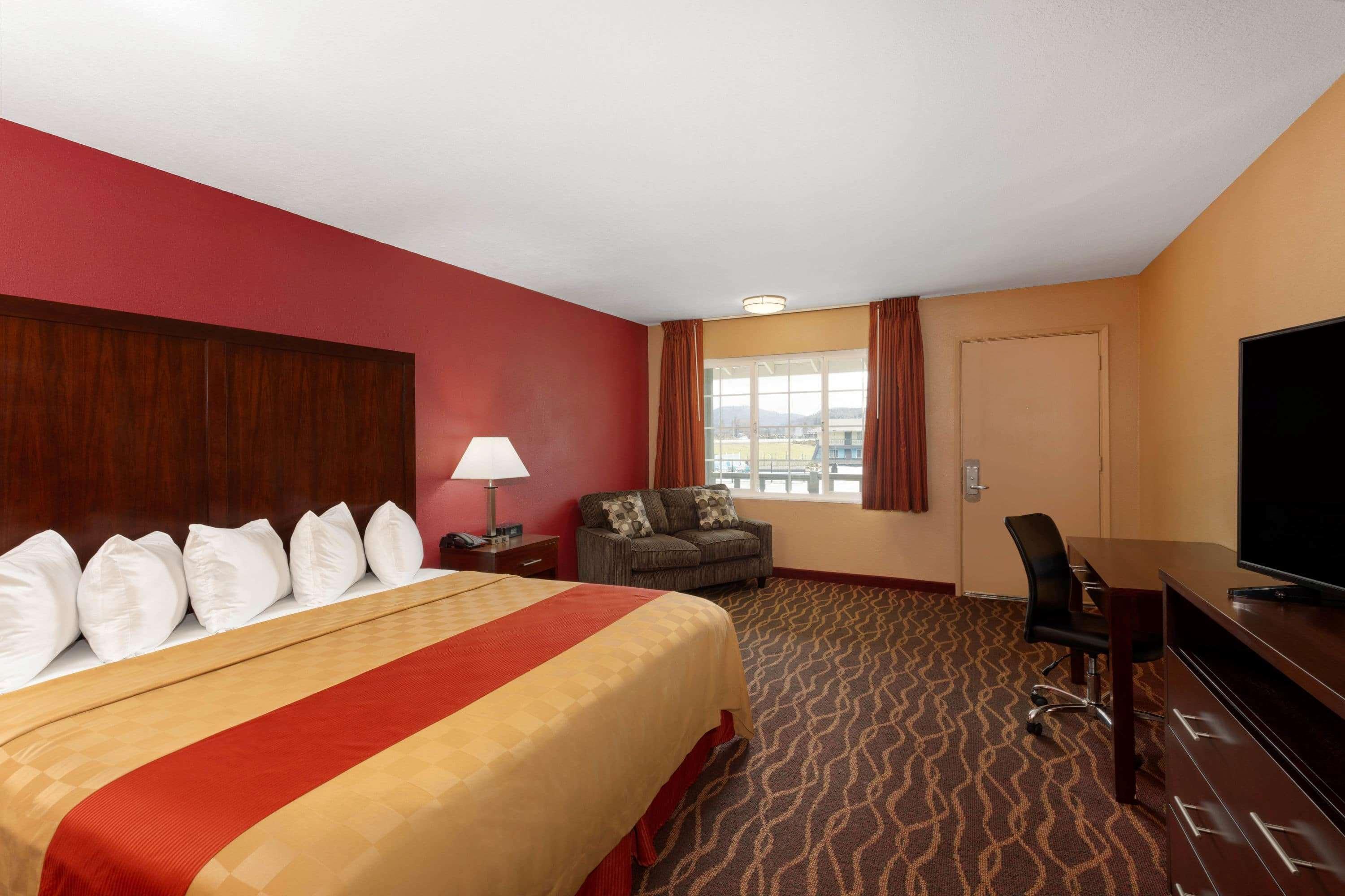 Rosewood Inn & Suites ローズバーグ エクステリア 写真