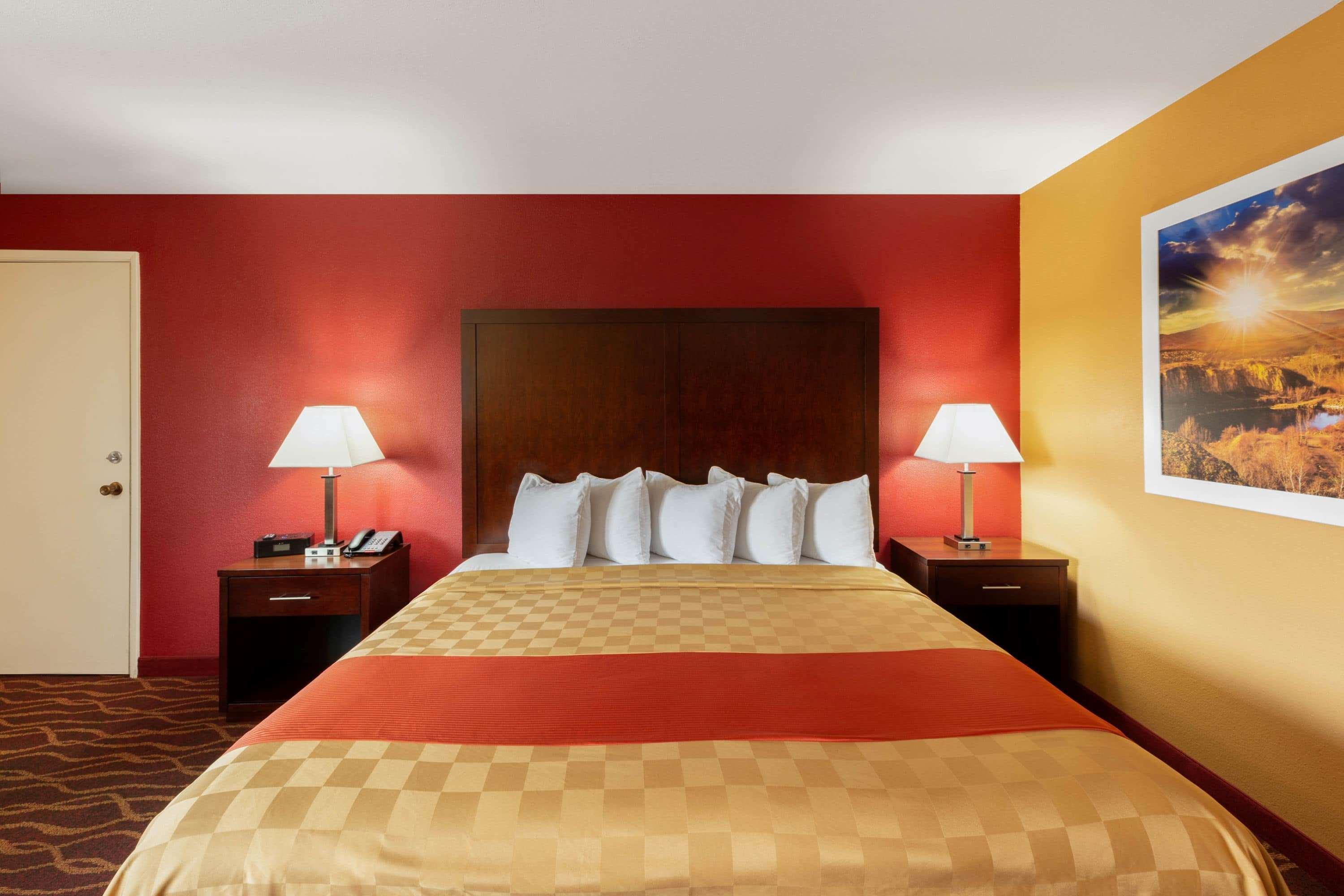 Rosewood Inn & Suites ローズバーグ エクステリア 写真
