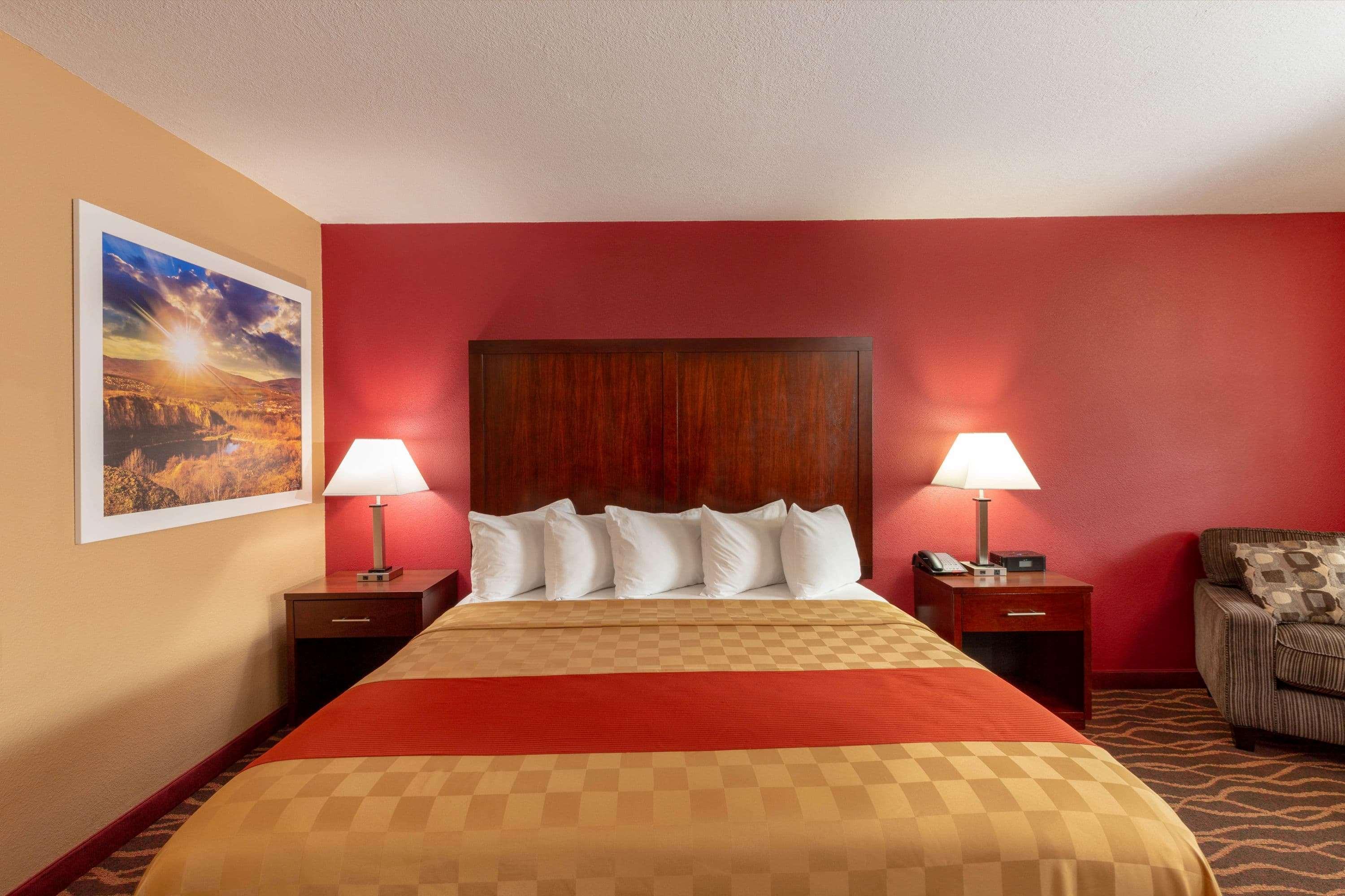 Rosewood Inn & Suites ローズバーグ エクステリア 写真