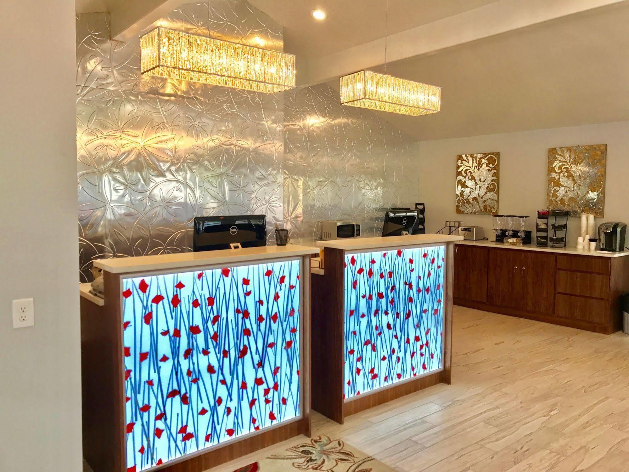 Rosewood Inn & Suites ローズバーグ エクステリア 写真