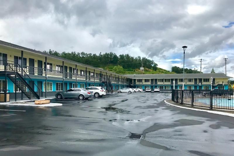 Rosewood Inn & Suites ローズバーグ エクステリア 写真