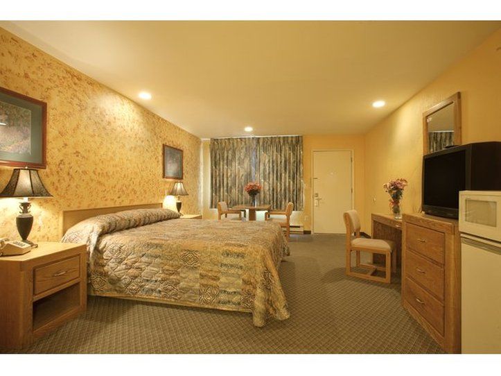 Rosewood Inn & Suites ローズバーグ エクステリア 写真